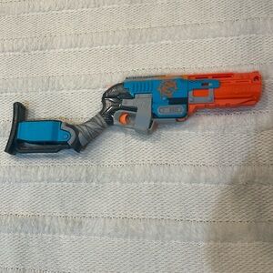 Nerf zombie strike sledge fire dart toy gun 2012 Hasbro Outdoor rifle